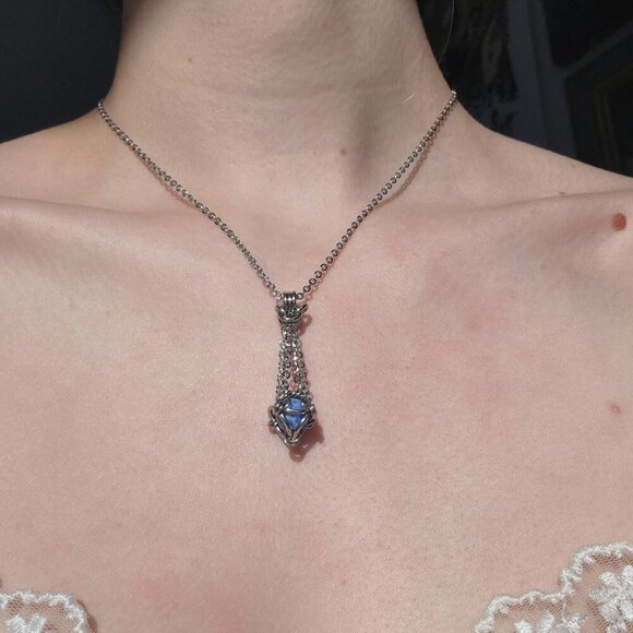 Vintage elegant blue pearl basket necklace with a small silver chain - Picture 8 of 9